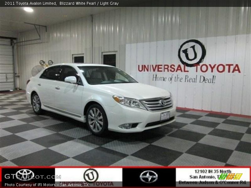 Blizzard White Pearl / Light Gray 2011 Toyota Avalon Limited
