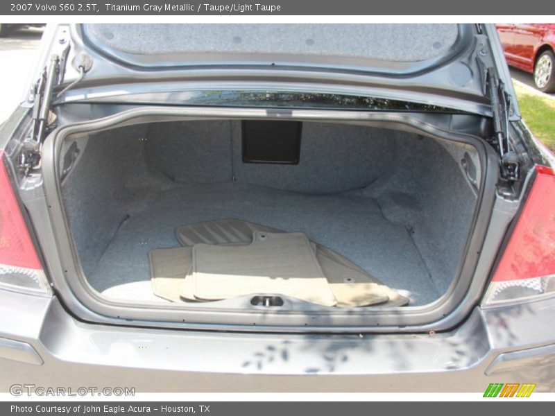 Titanium Gray Metallic / Taupe/Light Taupe 2007 Volvo S60 2.5T