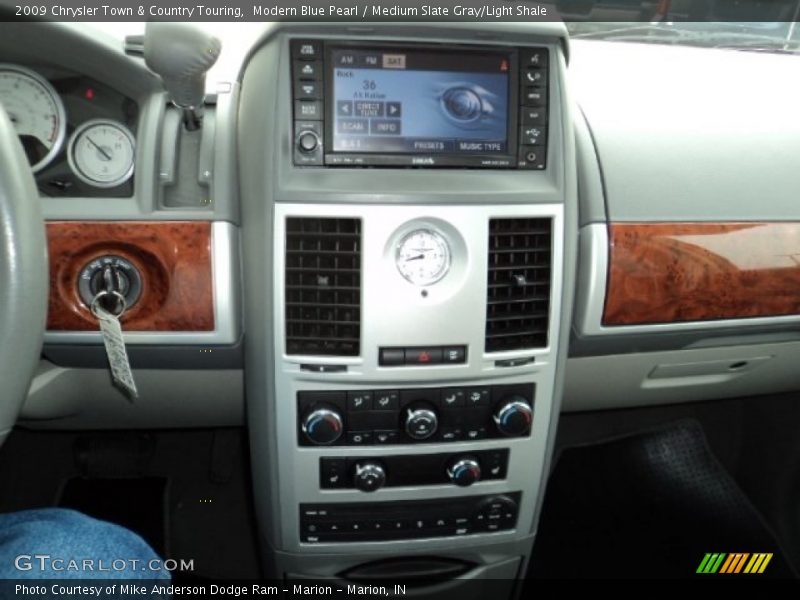 Modern Blue Pearl / Medium Slate Gray/Light Shale 2009 Chrysler Town & Country Touring