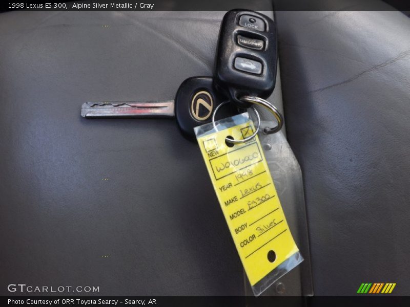 Alpine Silver Metallic / Gray 1998 Lexus ES 300