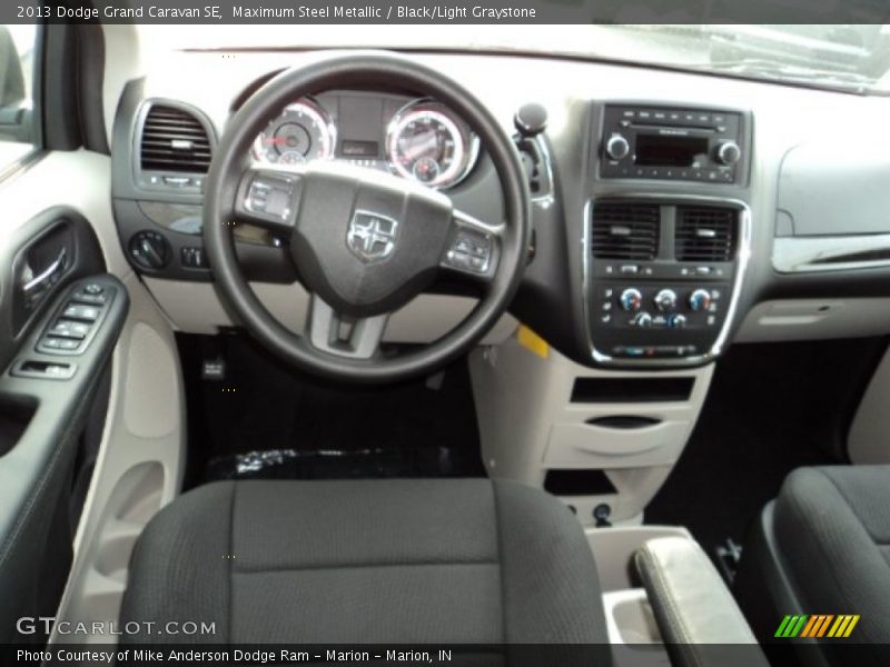 Maximum Steel Metallic / Black/Light Graystone 2013 Dodge Grand Caravan SE