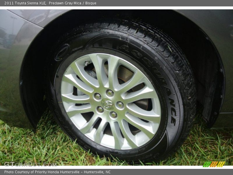 Predawn Gray Mica / Bisque 2011 Toyota Sienna XLE