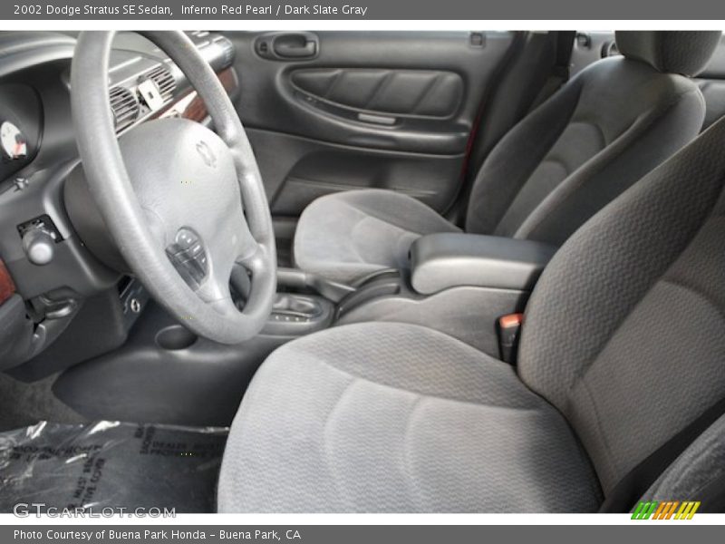 Inferno Red Pearl / Dark Slate Gray 2002 Dodge Stratus SE Sedan