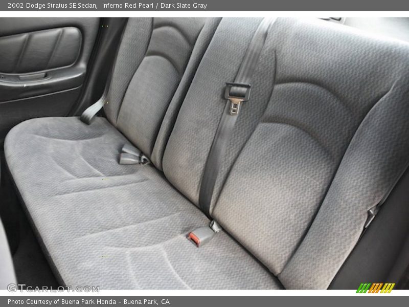 Inferno Red Pearl / Dark Slate Gray 2002 Dodge Stratus SE Sedan
