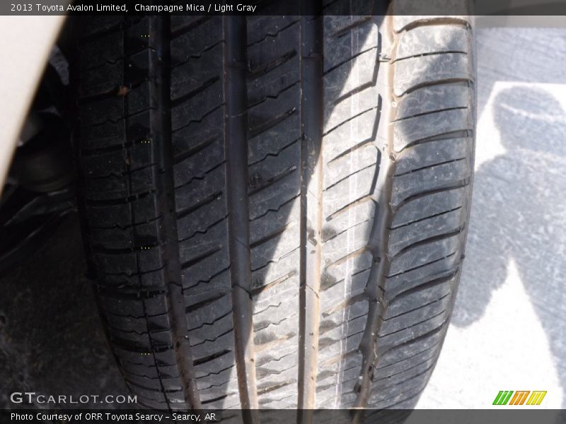 Champagne Mica / Light Gray 2013 Toyota Avalon Limited