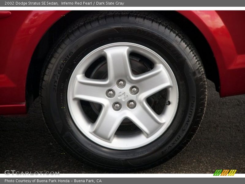  2002 Stratus SE Sedan Wheel