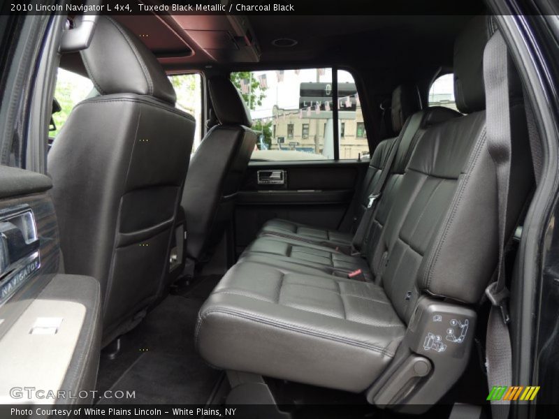 Rear Seat of 2010 Navigator L 4x4