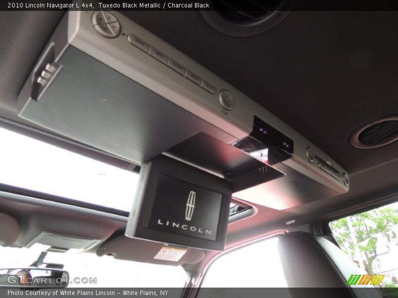 Entertainment System of 2010 Navigator L 4x4