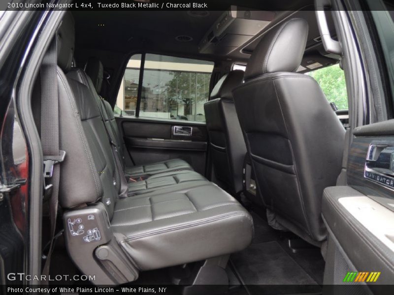 Rear Seat of 2010 Navigator L 4x4