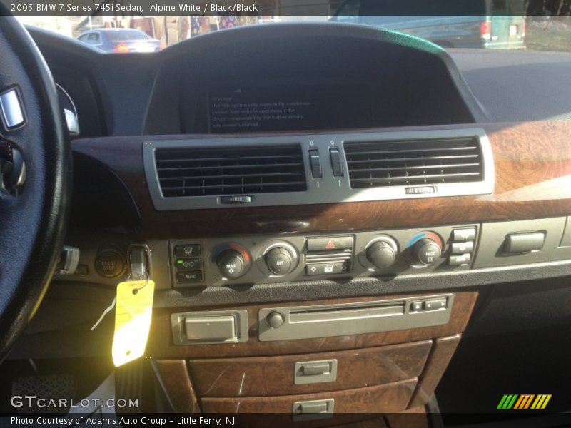 Alpine White / Black/Black 2005 BMW 7 Series 745i Sedan