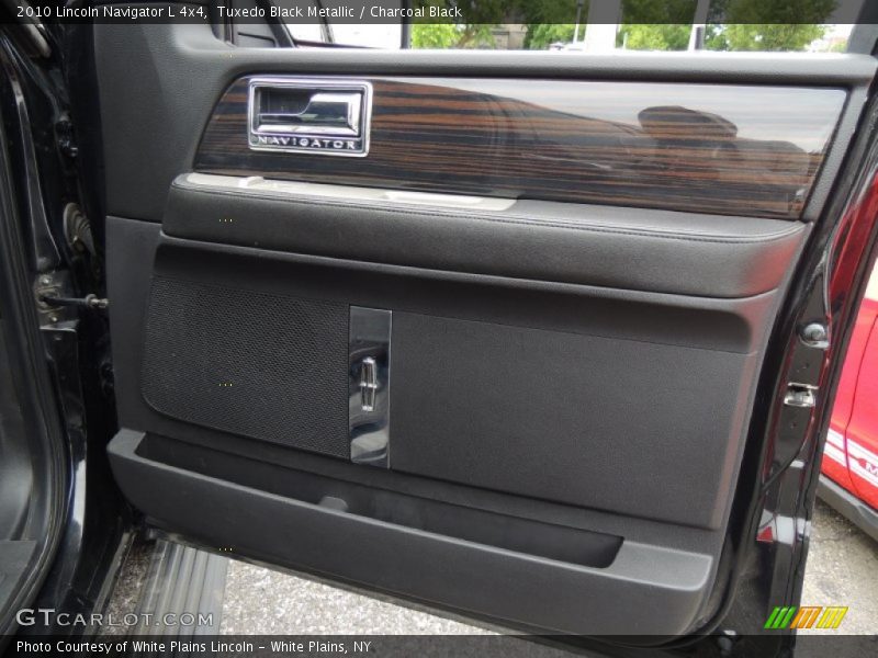 Door Panel of 2010 Navigator L 4x4