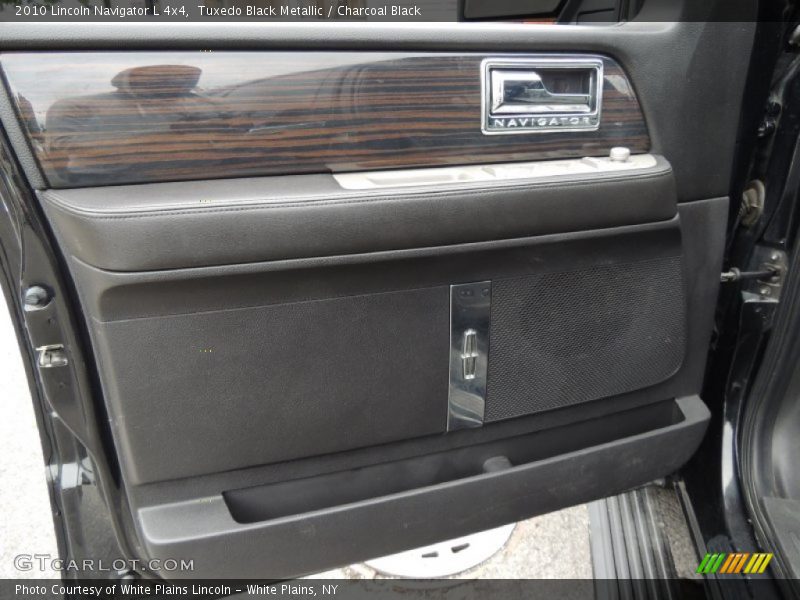Door Panel of 2010 Navigator L 4x4
