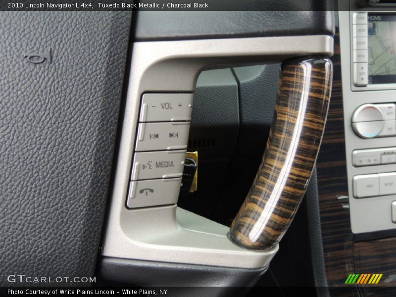 Controls of 2010 Navigator L 4x4