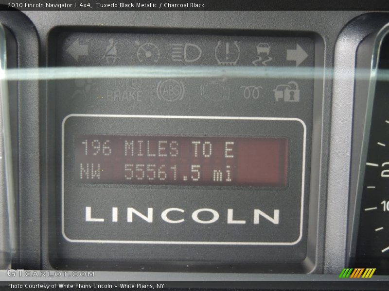 Tuxedo Black Metallic / Charcoal Black 2010 Lincoln Navigator L 4x4