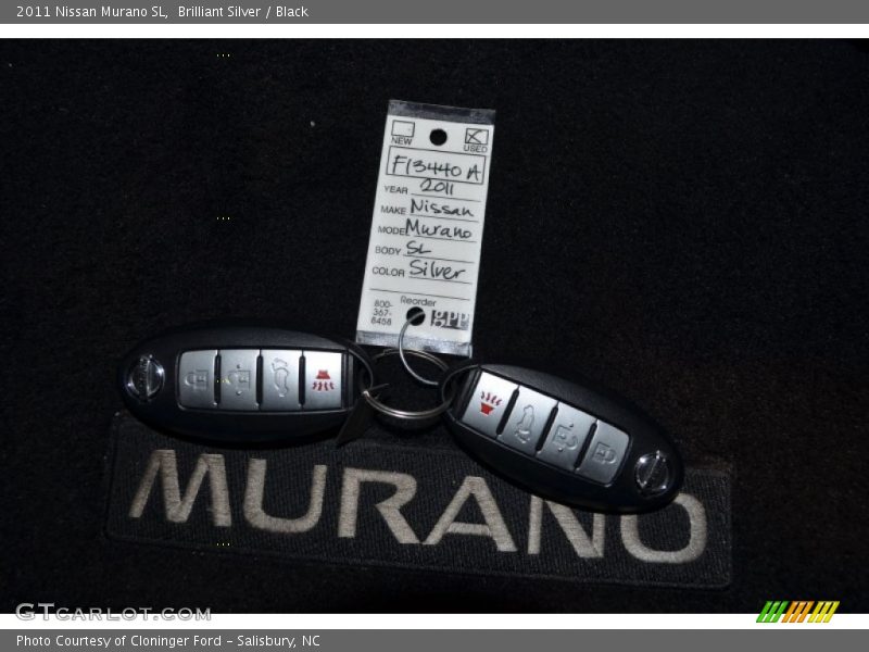 Brilliant Silver / Black 2011 Nissan Murano SL
