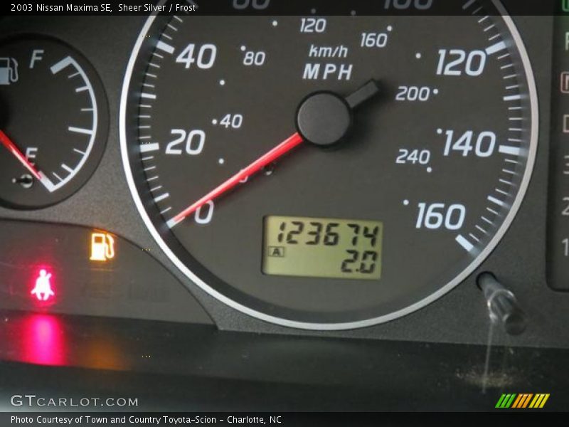 Sheer Silver / Frost 2003 Nissan Maxima SE