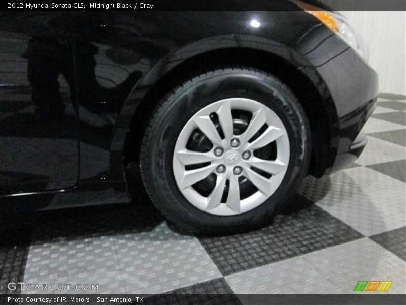 Midnight Black / Gray 2012 Hyundai Sonata GLS