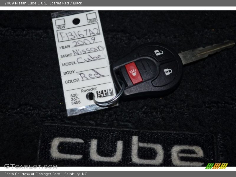 Scarlet Red / Black 2009 Nissan Cube 1.8 S