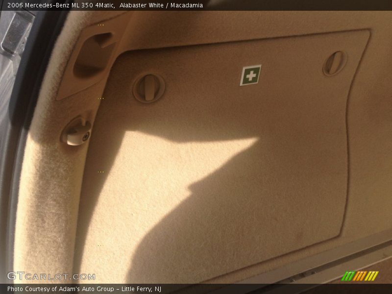 Alabaster White / Macadamia 2006 Mercedes-Benz ML 350 4Matic