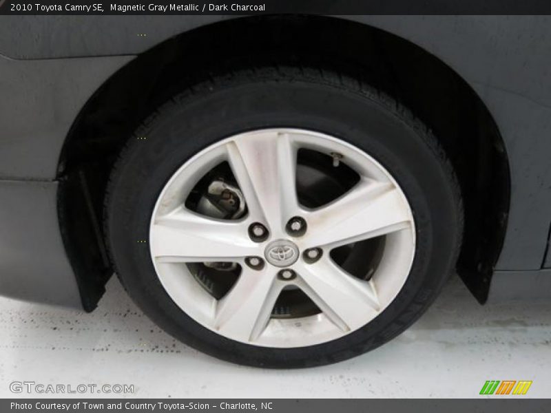 Magnetic Gray Metallic / Dark Charcoal 2010 Toyota Camry SE