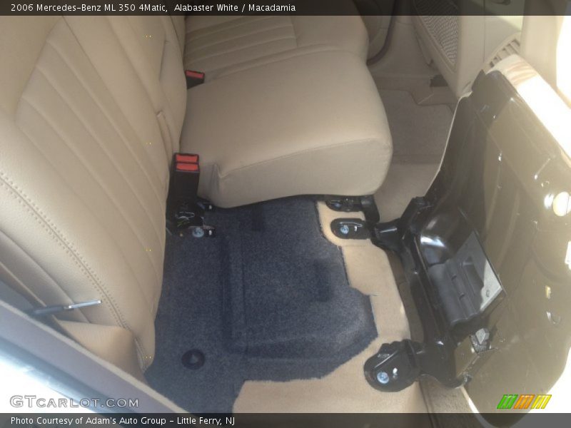 Alabaster White / Macadamia 2006 Mercedes-Benz ML 350 4Matic