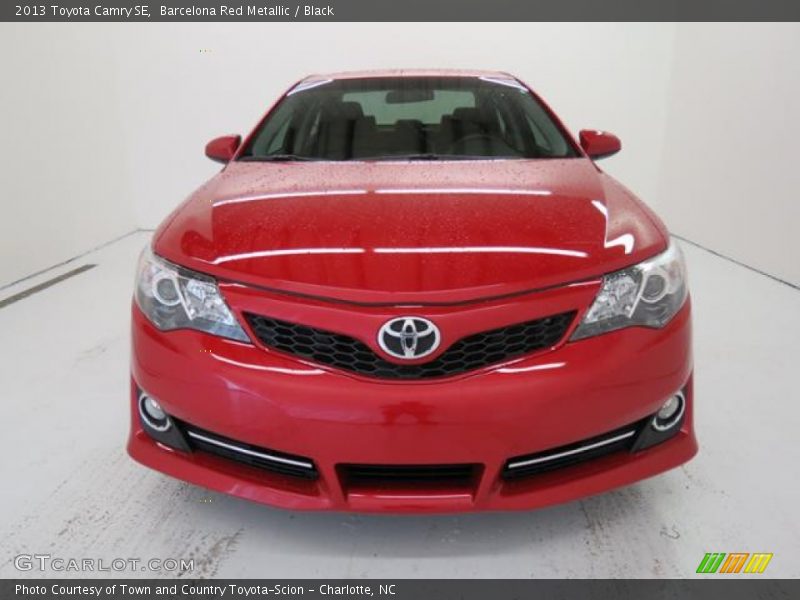 Barcelona Red Metallic / Black 2013 Toyota Camry SE