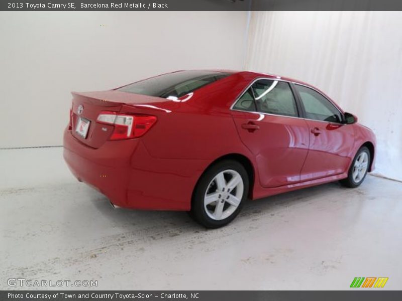 Barcelona Red Metallic / Black 2013 Toyota Camry SE