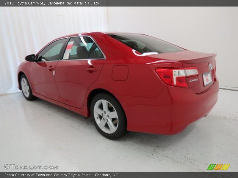 Barcelona Red Metallic / Black 2013 Toyota Camry SE