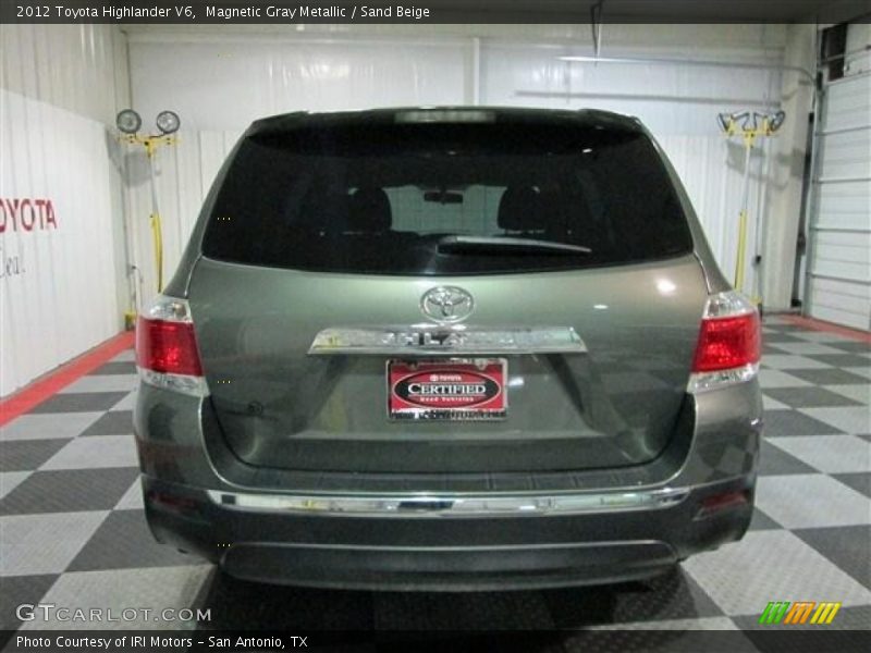 Magnetic Gray Metallic / Sand Beige 2012 Toyota Highlander V6