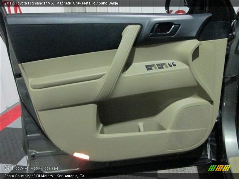 Magnetic Gray Metallic / Sand Beige 2012 Toyota Highlander V6