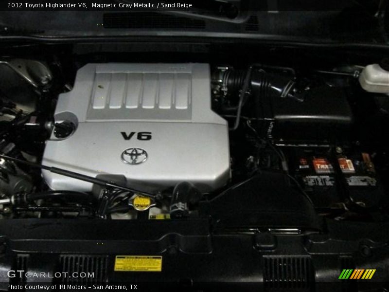 Magnetic Gray Metallic / Sand Beige 2012 Toyota Highlander V6