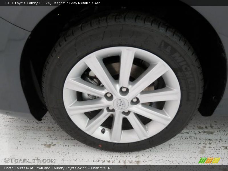 Magnetic Gray Metallic / Ash 2013 Toyota Camry XLE V6