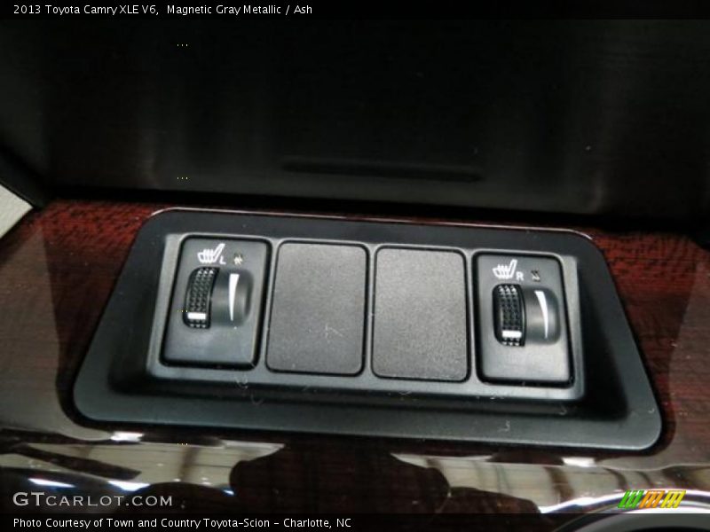 Magnetic Gray Metallic / Ash 2013 Toyota Camry XLE V6
