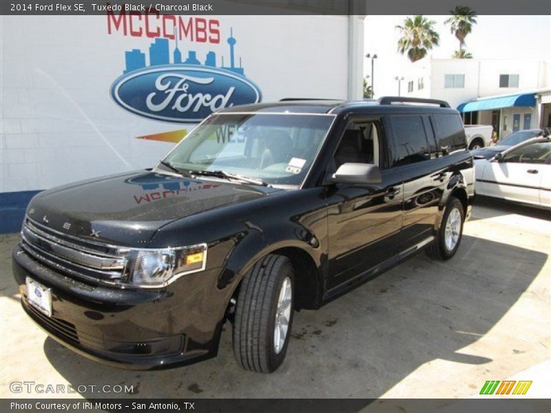 Tuxedo Black / Charcoal Black 2014 Ford Flex SE