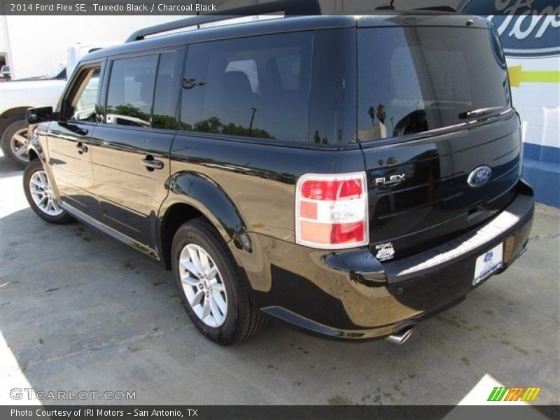 Tuxedo Black / Charcoal Black 2014 Ford Flex SE