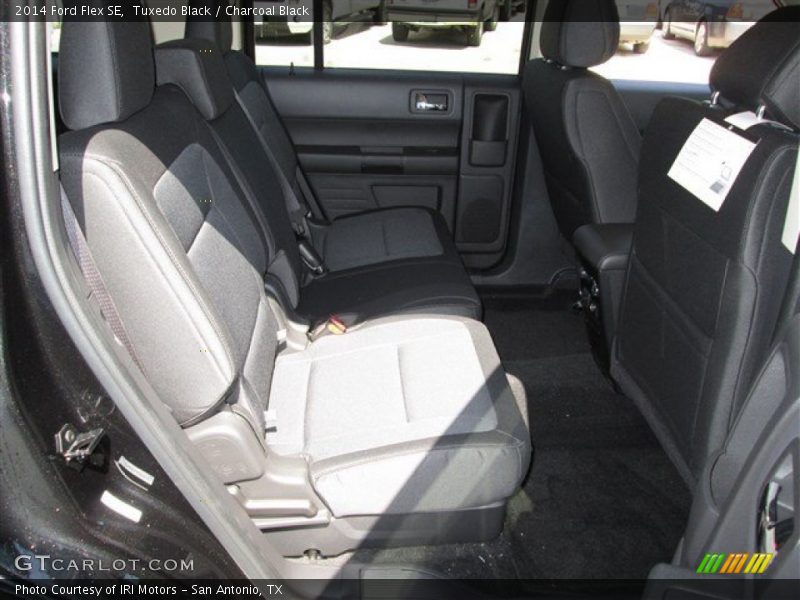 Tuxedo Black / Charcoal Black 2014 Ford Flex SE