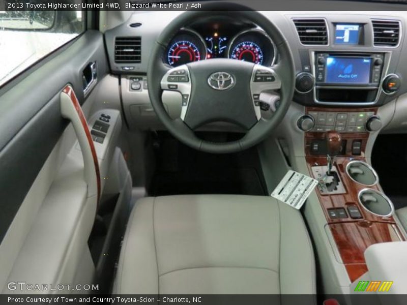 Blizzard White Pearl / Ash 2013 Toyota Highlander Limited 4WD