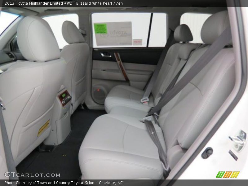 Blizzard White Pearl / Ash 2013 Toyota Highlander Limited 4WD
