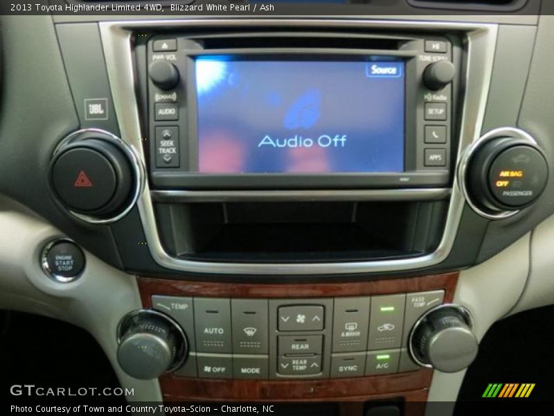 Blizzard White Pearl / Ash 2013 Toyota Highlander Limited 4WD