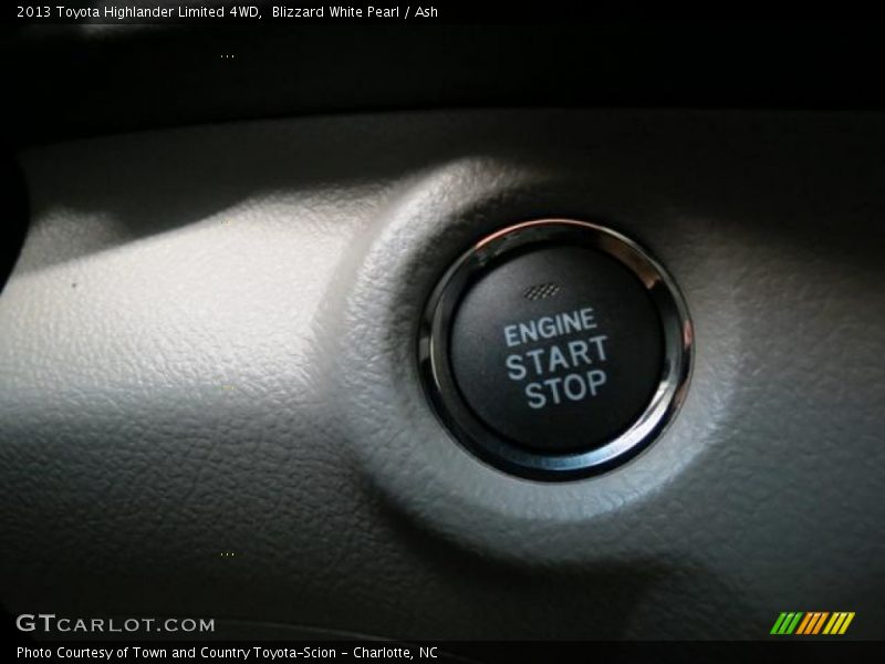 Blizzard White Pearl / Ash 2013 Toyota Highlander Limited 4WD