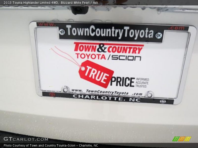 Blizzard White Pearl / Ash 2013 Toyota Highlander Limited 4WD