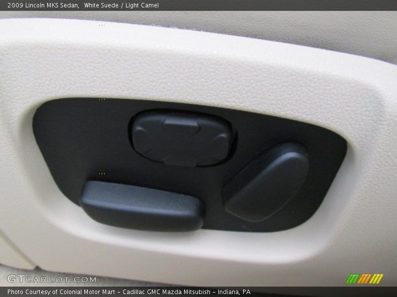 White Suede / Light Camel 2009 Lincoln MKS Sedan