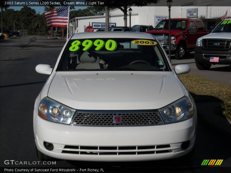 Cream White / Light Tan 2003 Saturn L Series L200 Sedan
