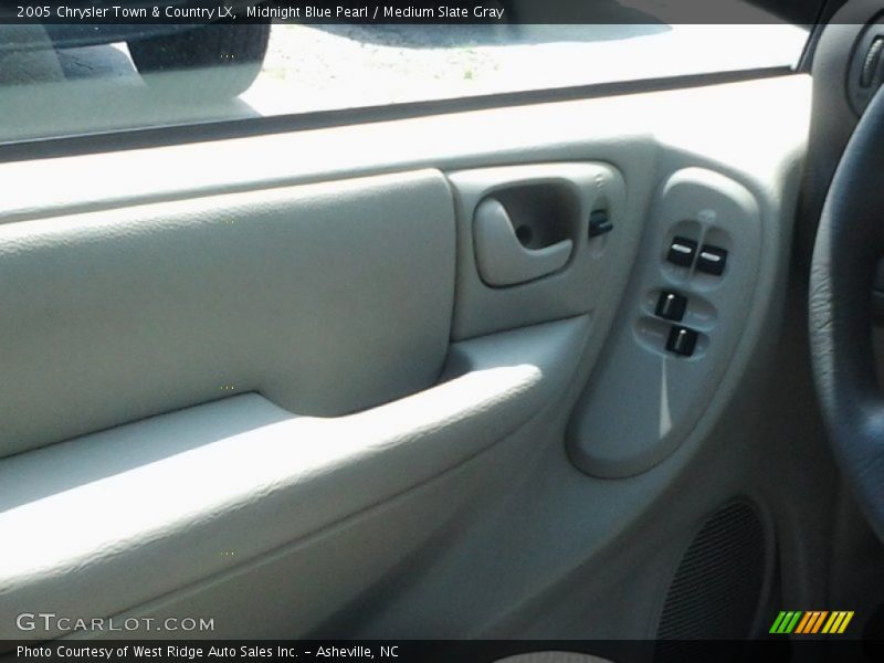Midnight Blue Pearl / Medium Slate Gray 2005 Chrysler Town & Country LX