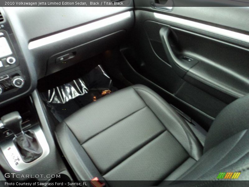 Black / Titan Black 2010 Volkswagen Jetta Limited Edition Sedan