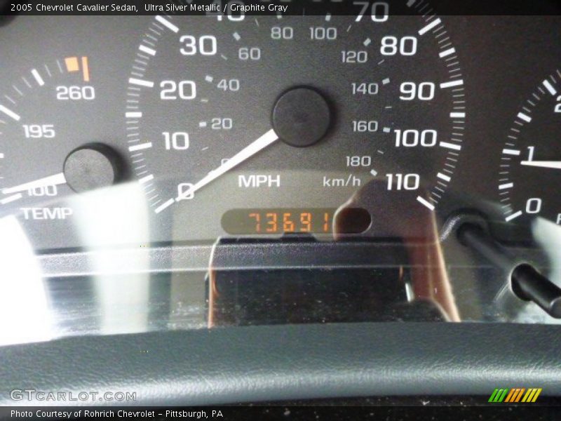 Ultra Silver Metallic / Graphite Gray 2005 Chevrolet Cavalier Sedan
