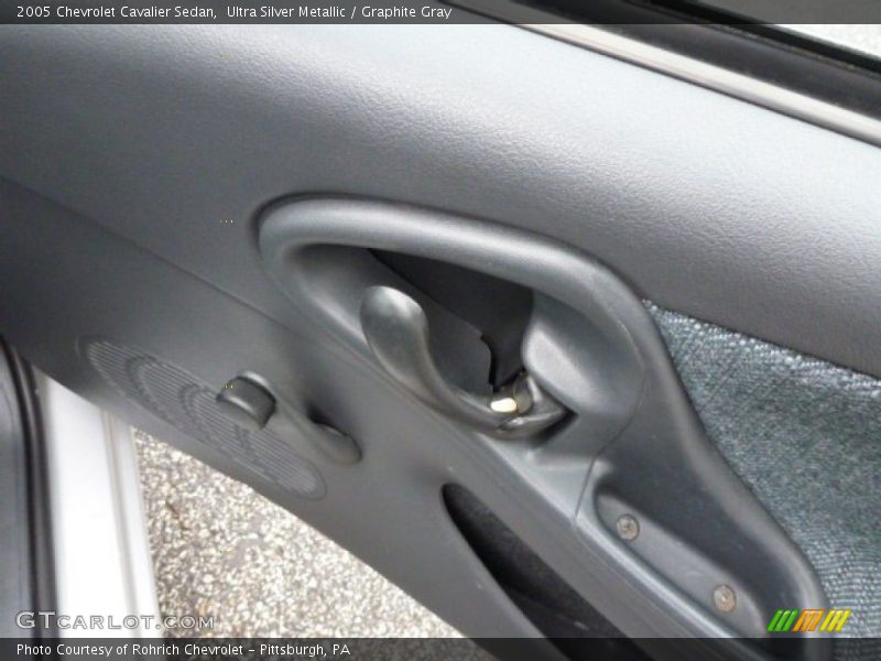 Ultra Silver Metallic / Graphite Gray 2005 Chevrolet Cavalier Sedan