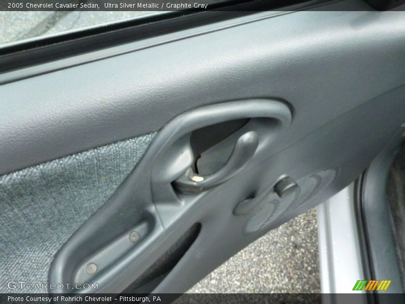 Ultra Silver Metallic / Graphite Gray 2005 Chevrolet Cavalier Sedan