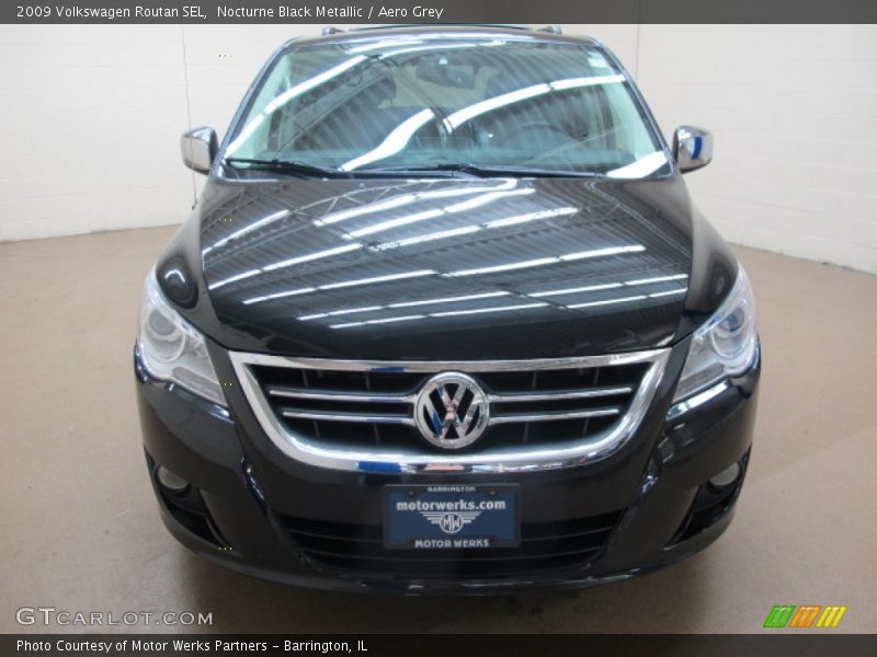 Nocturne Black Metallic / Aero Grey 2009 Volkswagen Routan SEL