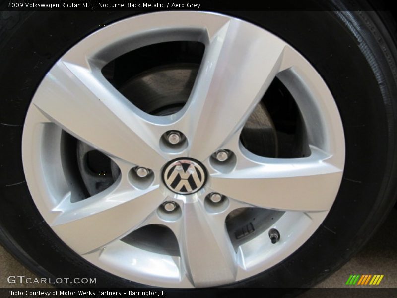 Nocturne Black Metallic / Aero Grey 2009 Volkswagen Routan SEL